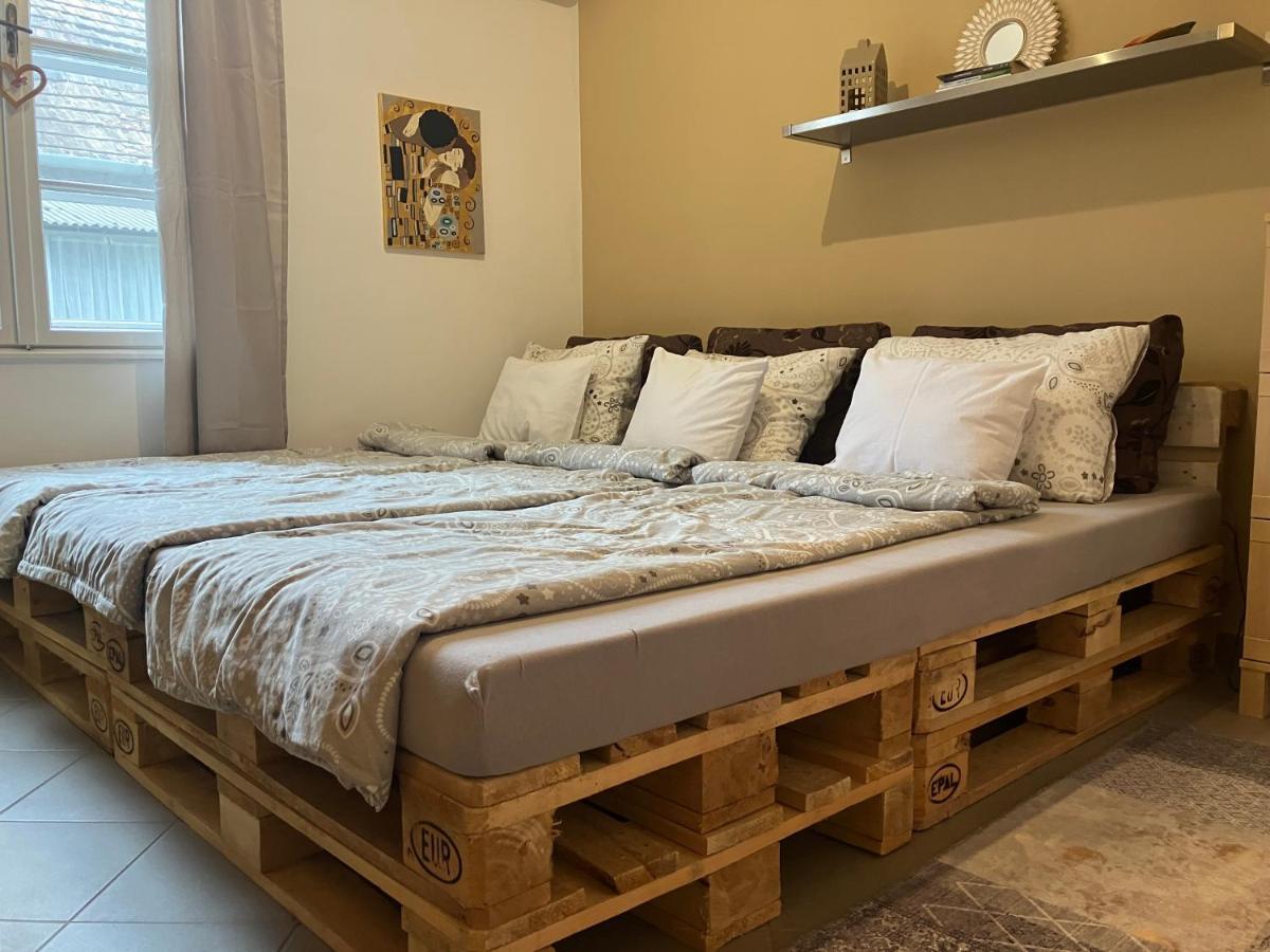 Karneol Apartman บาลาตอนเฟนีแวช ภายนอก รูปภาพ